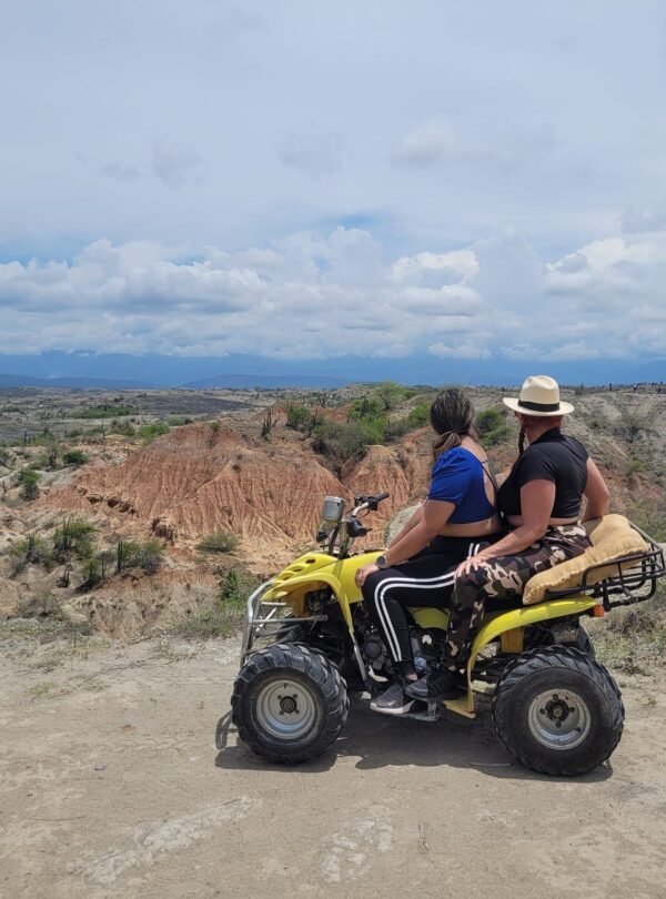 Ruta Cultural en Cuatrimoto: Historia y Naturaleza en Tatacoa